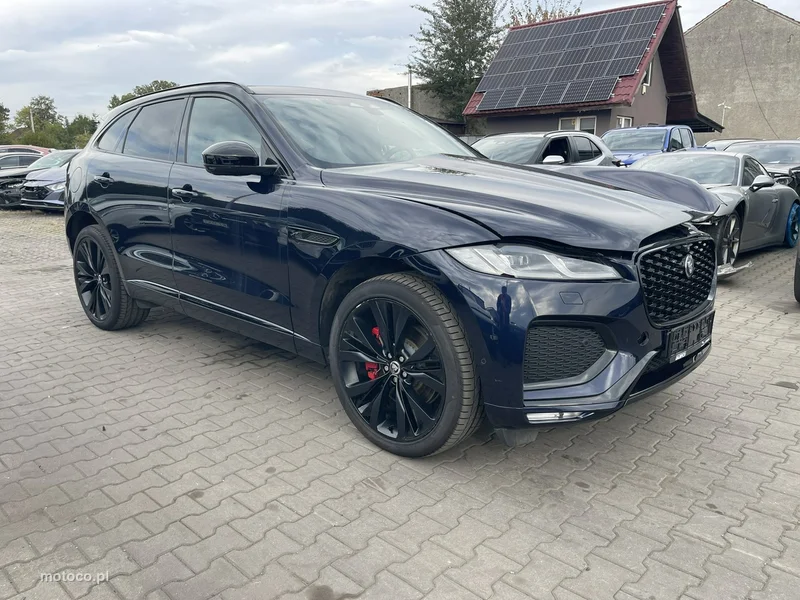 Jaguar F-Pace 2
