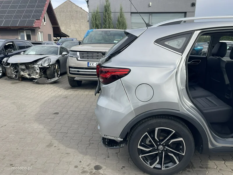 MG ZS 5