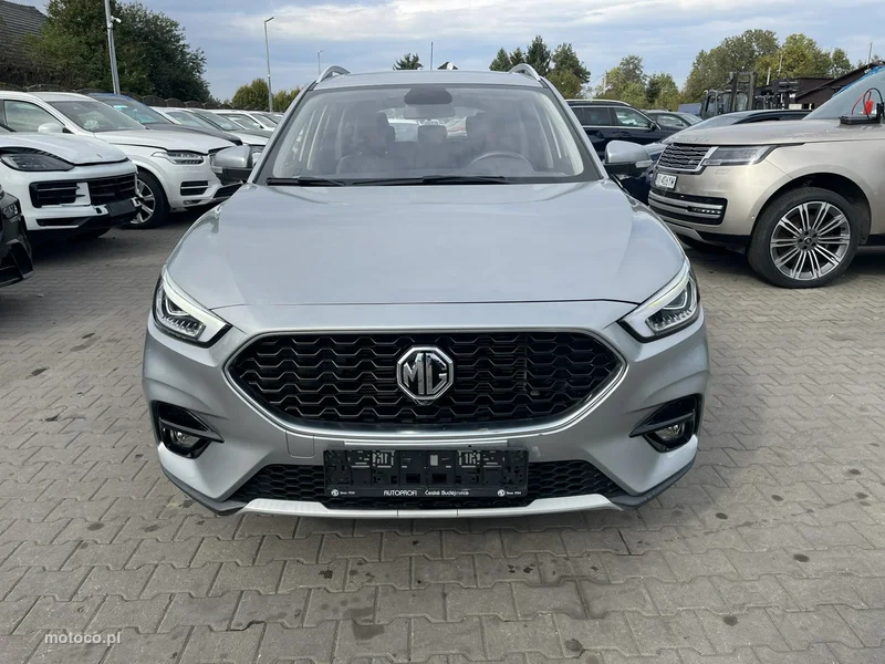 MG ZS 8