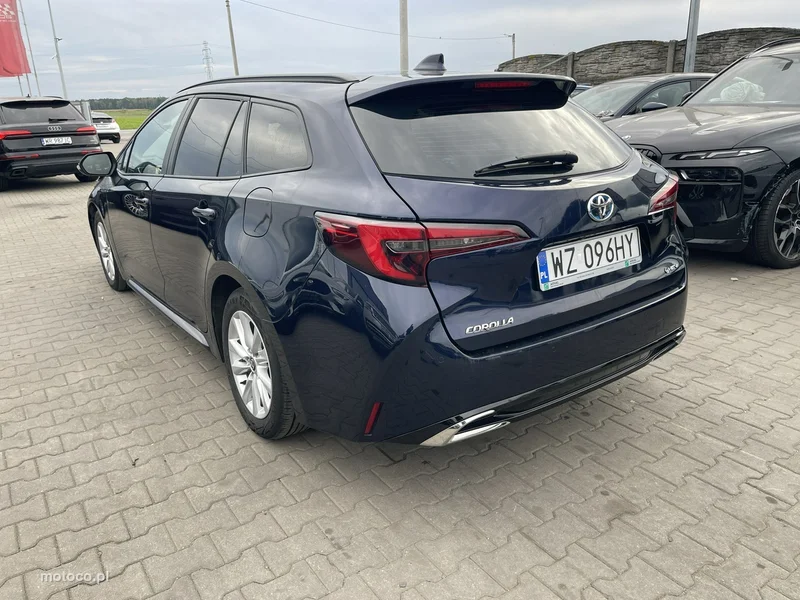 Toyota Corolla E210 2