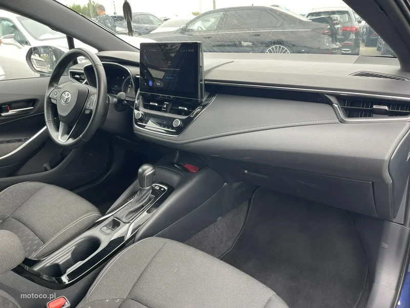 Toyota Corolla E210 12