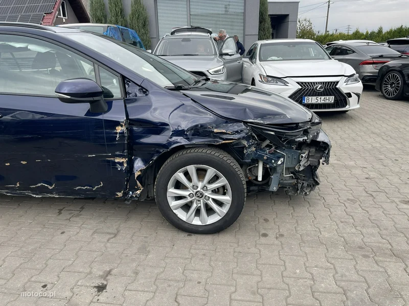 Toyota Corolla E210 7