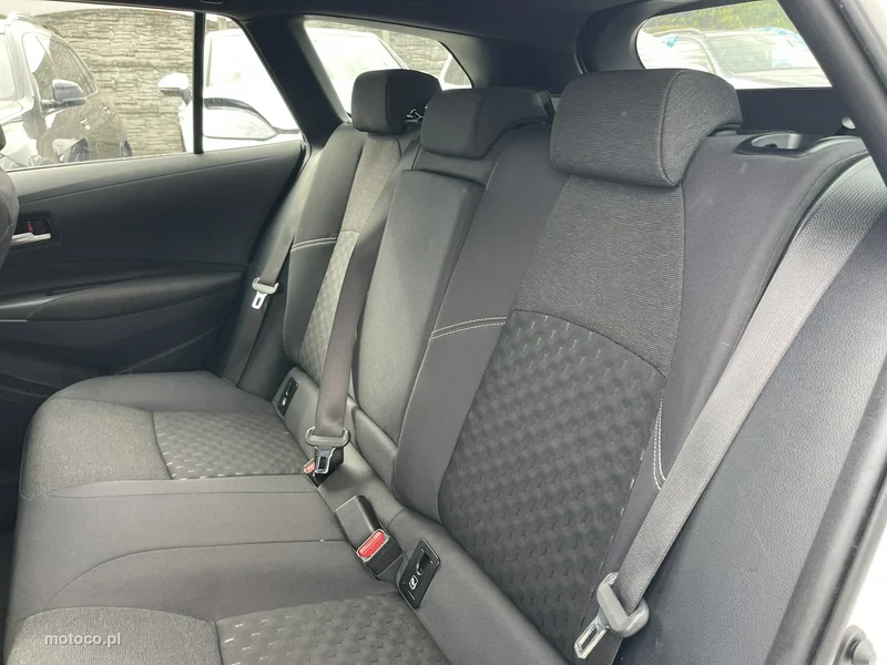Toyota Corolla E210 12