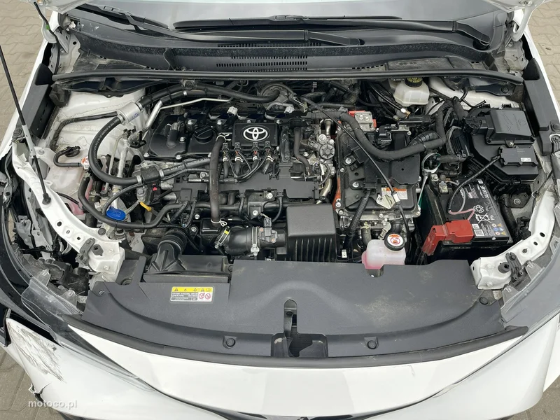 Toyota Corolla E210 13