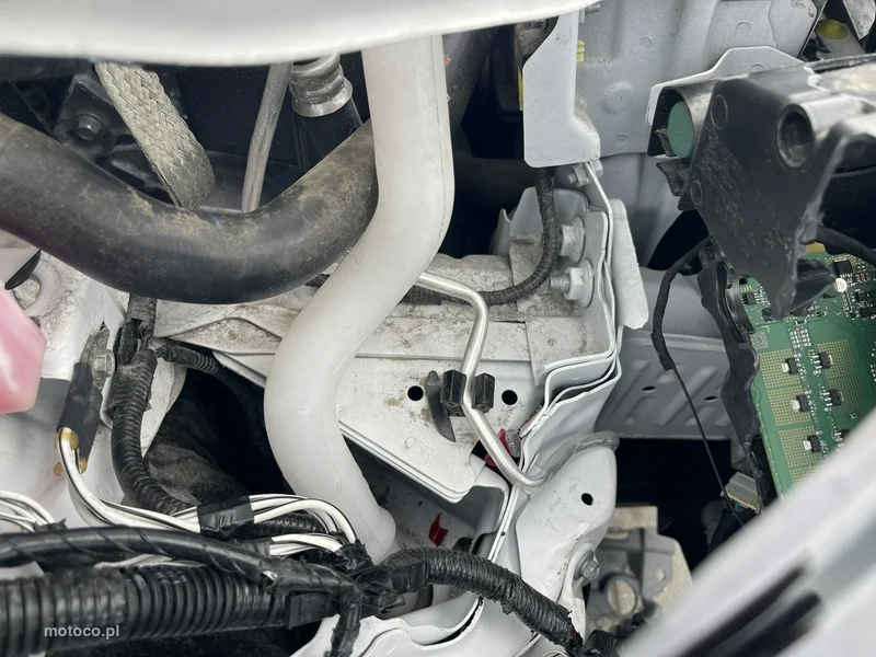 Toyota Corolla E210 16