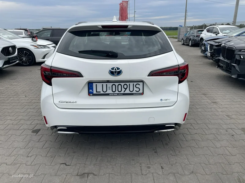 Toyota Corolla E210 3