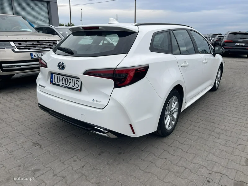 Toyota Corolla E210 4