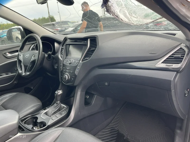 Hyundai SANTA FE 12