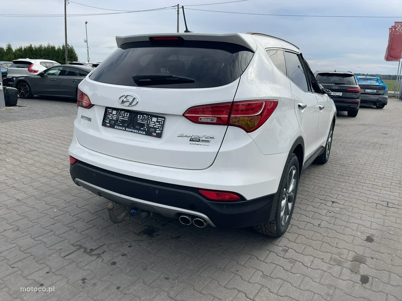 Hyundai SANTA FE 4