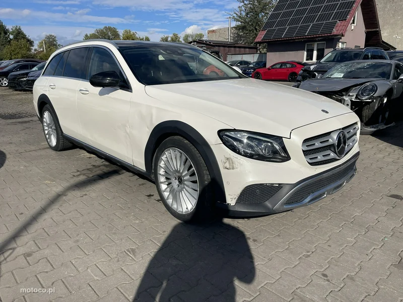 Mercedes-Benz Klasa E W213 E 220 2