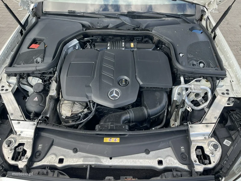 Mercedes-Benz Klasa E W213 E 220 17