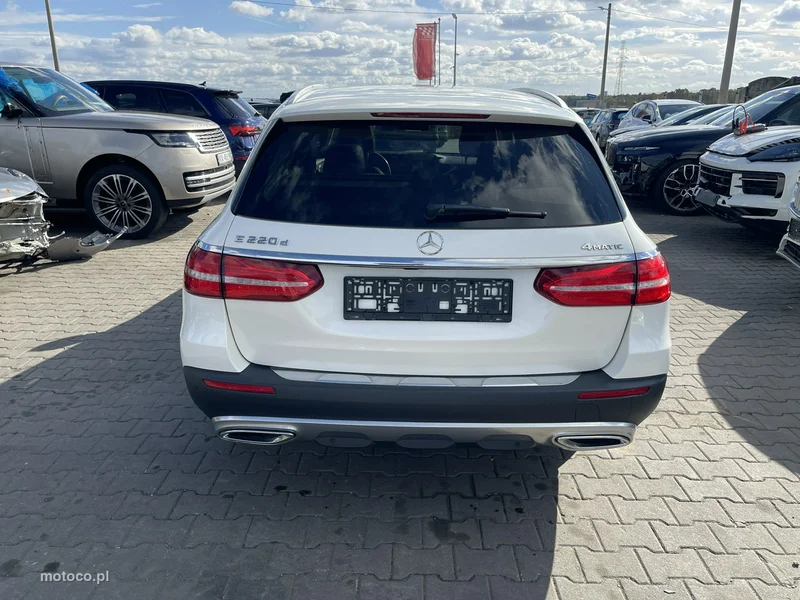 Mercedes-Benz Klasa E W213 E 220 6