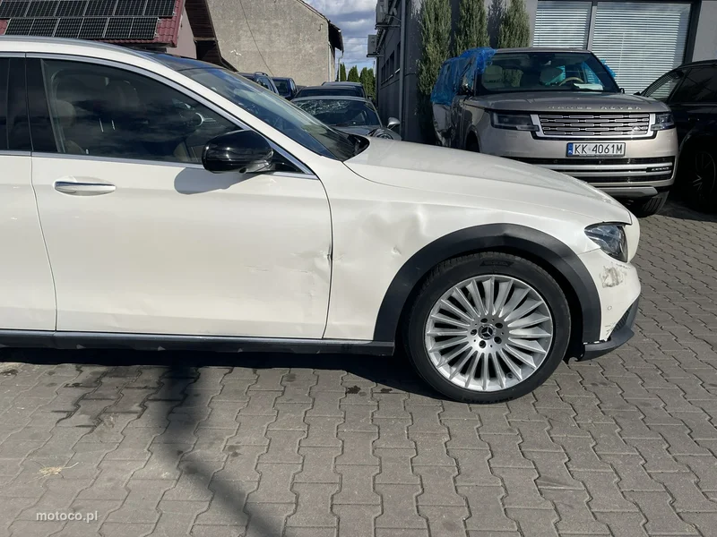 Mercedes-Benz Klasa E W213 E 220 7