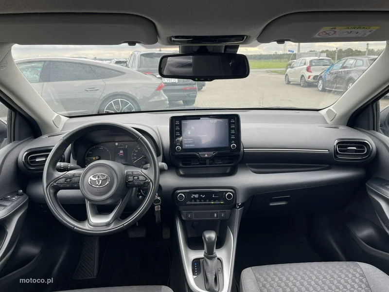 Toyota Yaris XP210 10