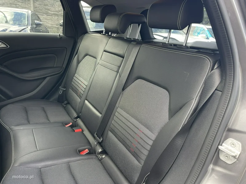 Mercedes-Benz Klasa B W246 B 180 12