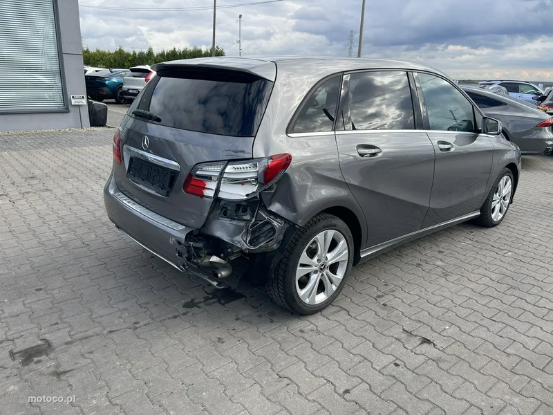 Mercedes-Benz Klasa B W246 B 180 4