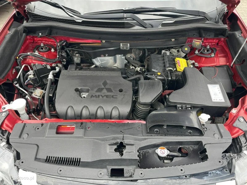 Mitsubishi Outlander 11