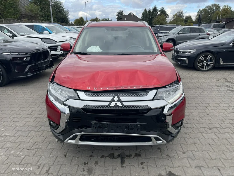 Mitsubishi Outlander 3