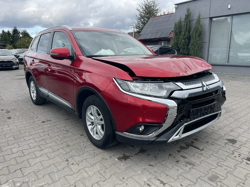 Mitsubishi Outlander 4