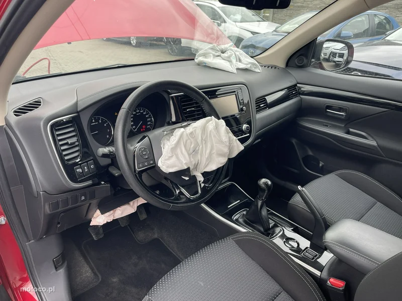 Mitsubishi Outlander 7