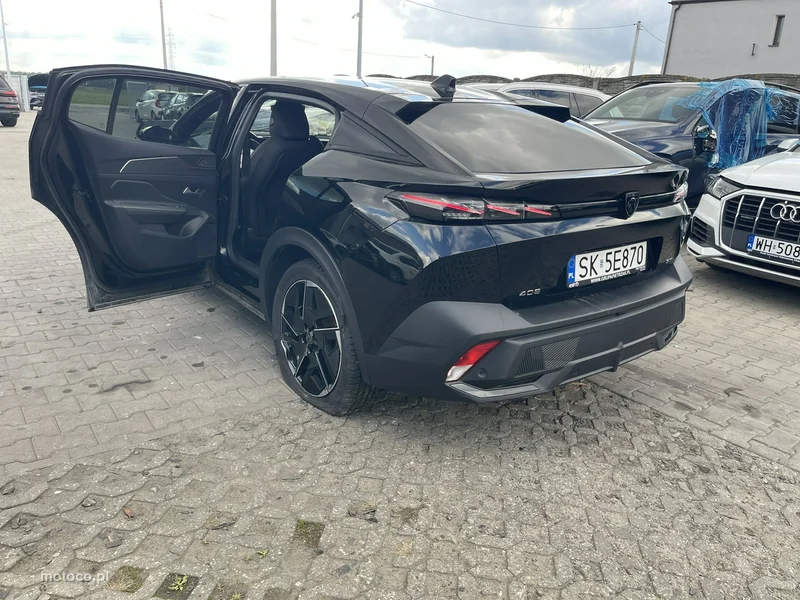 Peugeot 408 6