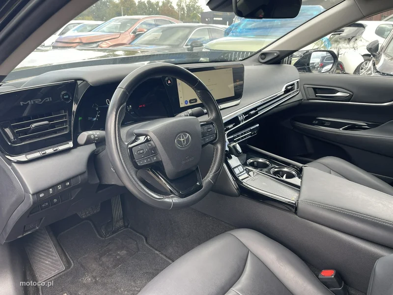 Toyota Mirai 9