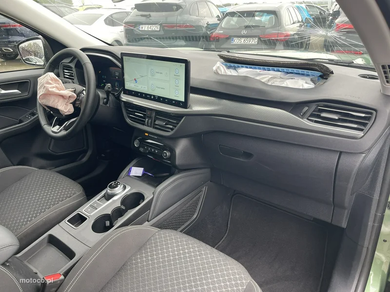 Ford Kuga III 11