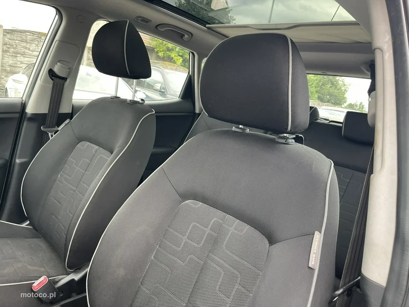 Kia Venga 10