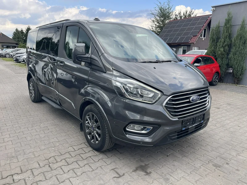 Ford Tourneo Custom 7