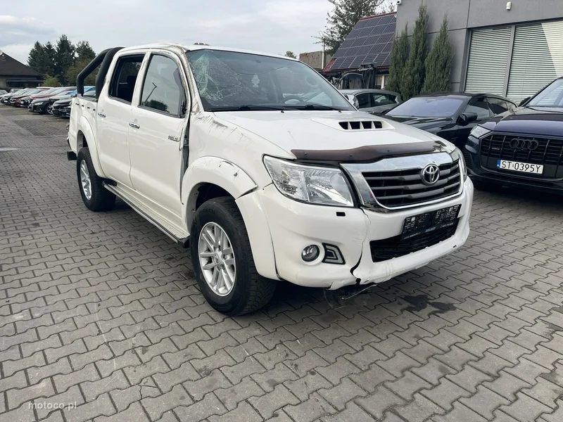Toyota Hilux AN120 5