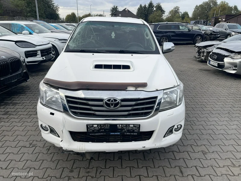 Toyota Hilux AN120 6