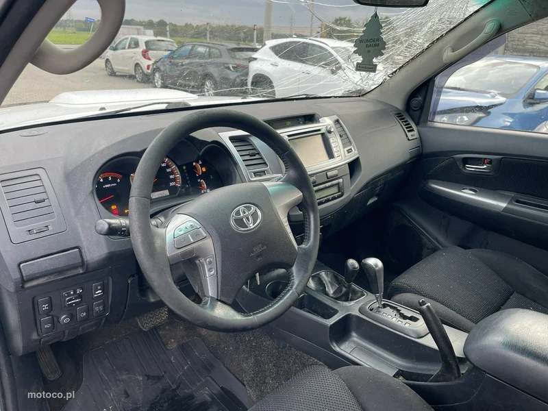 Toyota Hilux AN120 8