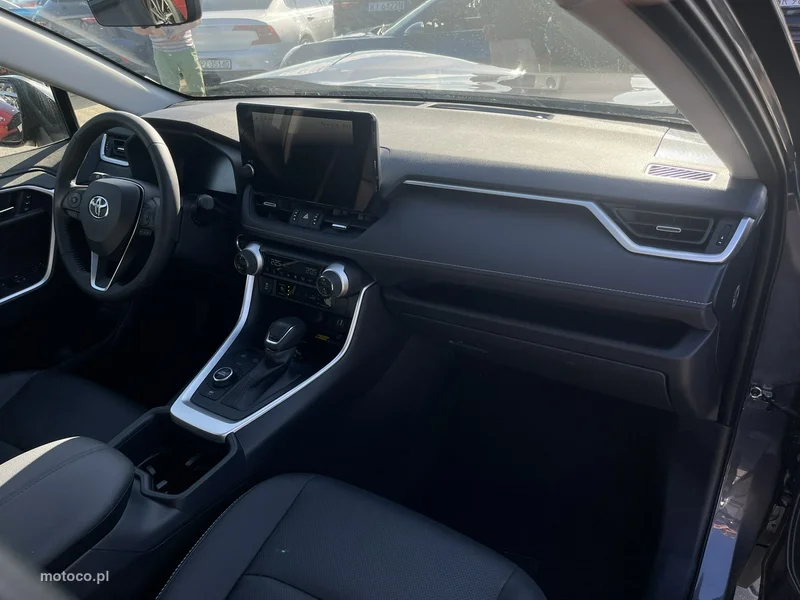 Toyota RAV 4 XA50 11