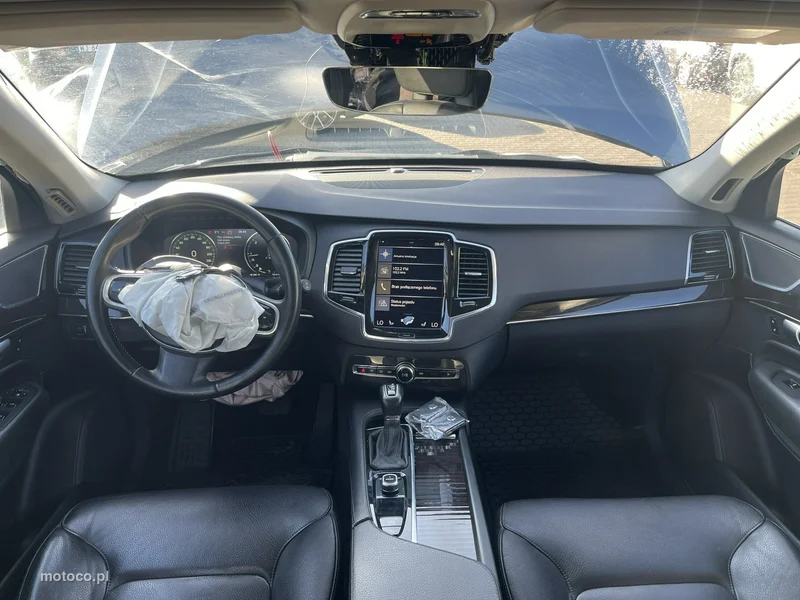Volvo XC 90 8