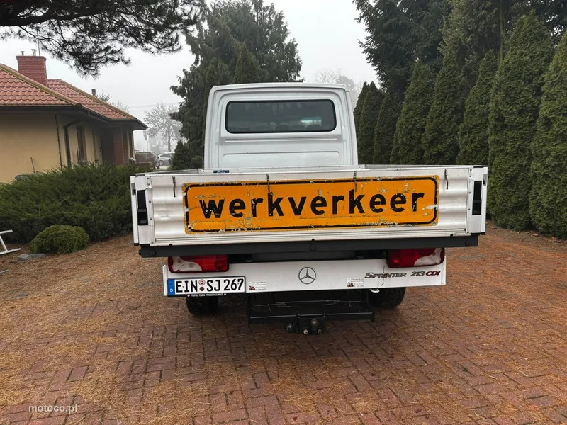 Mercedes-Benz Sprinter 11