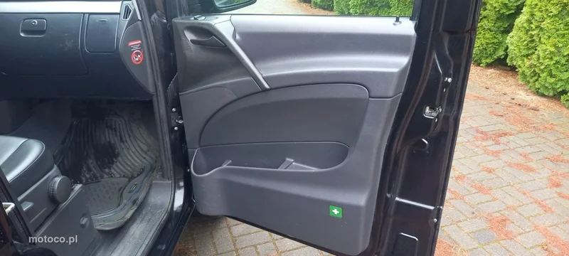 Mercedes-Benz Vito 22
