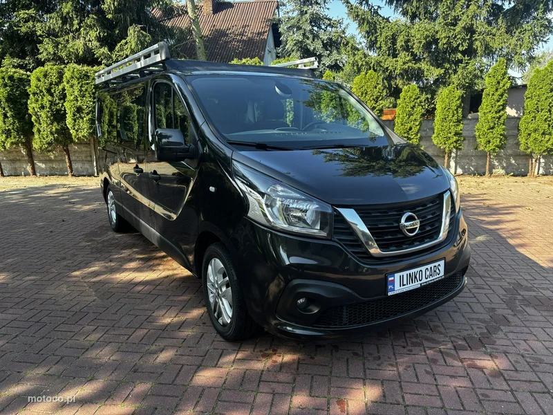 Nissan NV300 8
