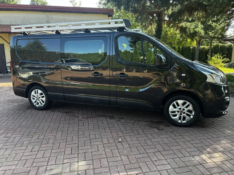 Nissan NV300 11