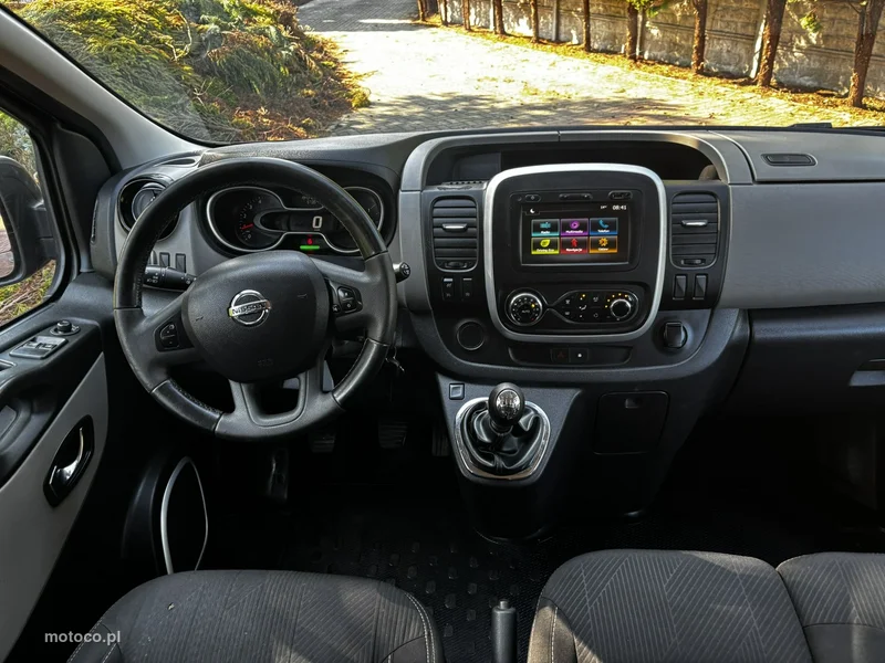 Nissan NV300 31