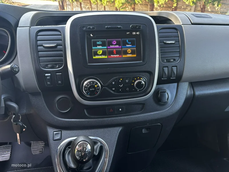 Nissan NV300 35