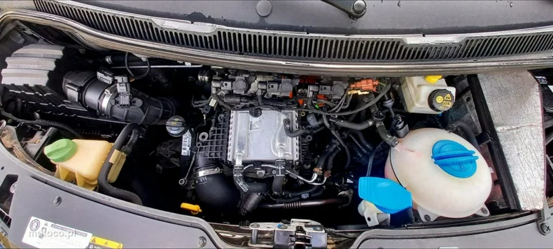 Volkswagen Caravelle 23