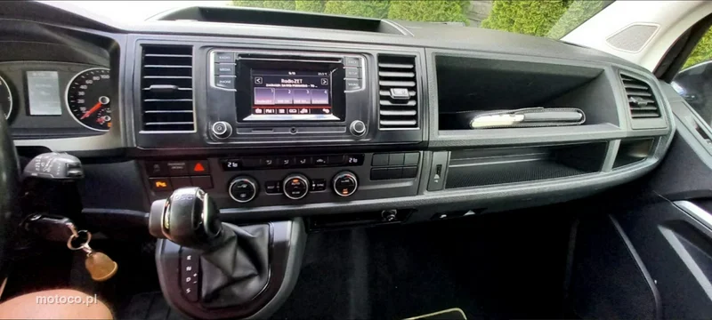 Volkswagen Caravelle 31