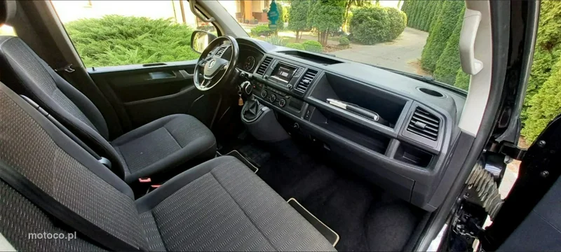 Volkswagen Caravelle 33