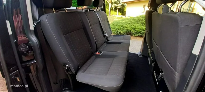 Volkswagen Caravelle 37