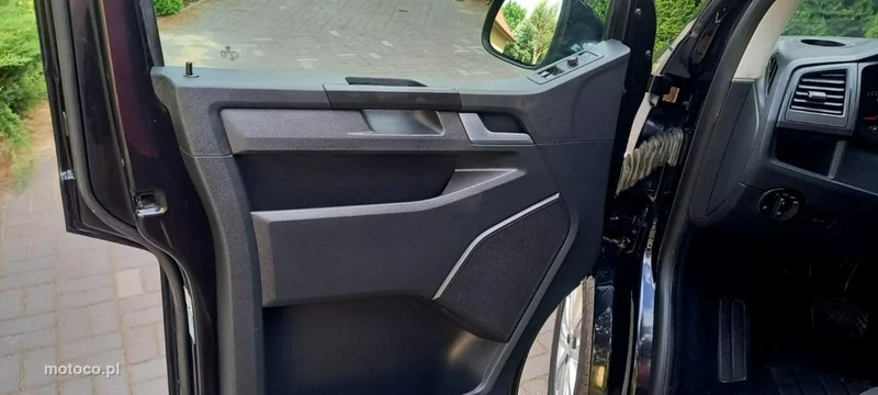 Volkswagen Caravelle 41