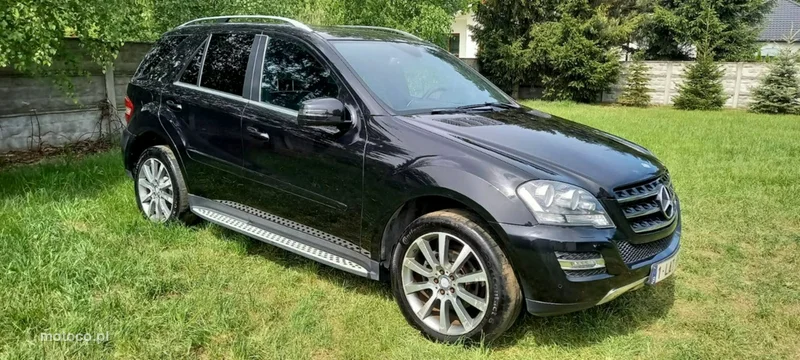 Mercedes-Benz ML W164 ML 320 2