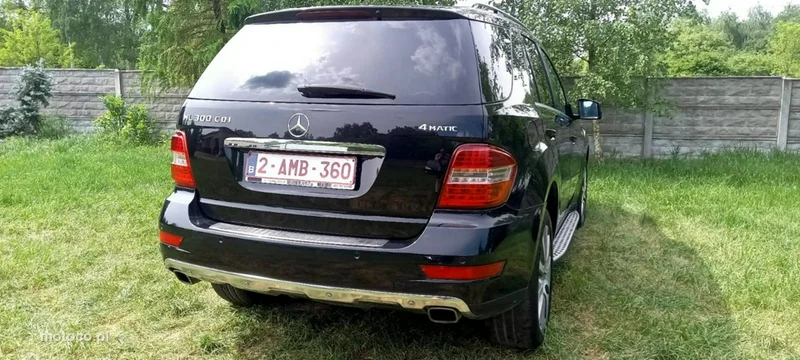 Mercedes-Benz ML W164 ML 320 14