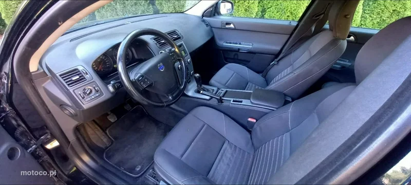 Volvo V50 22