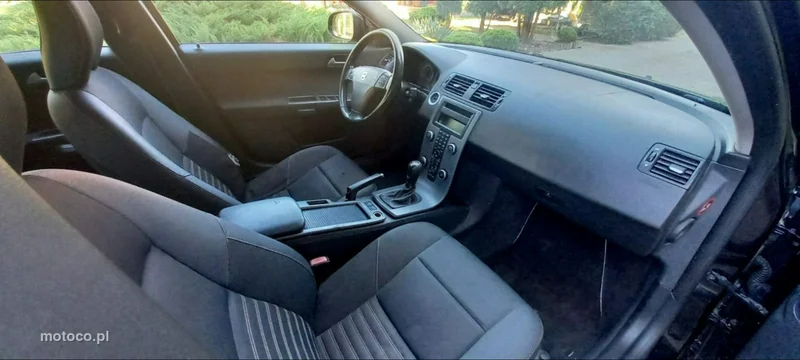 Volvo V50 24