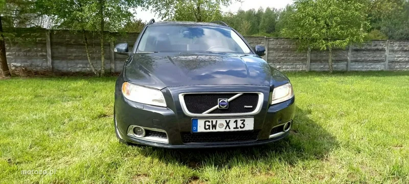 Volvo V70 3